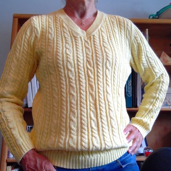 CROFT & BARROW Sweaters - Pullover V-neck Sweater Small